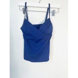 Woman’s LA Blanca 2 Piece Swimsuit. Size 4. NWT